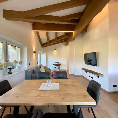 Penthouse Voll-bartl With Great Views Appartement Saalfelden